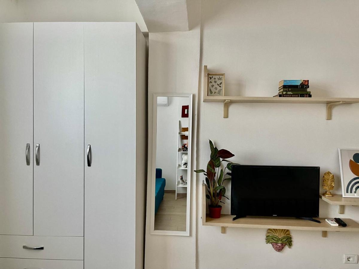 Lola'S Apartment Durres Exterior photo
